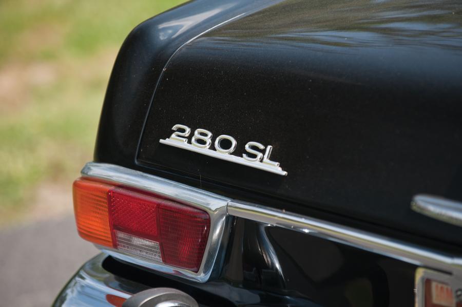  Mercedes-Benz 280 SL Roadster 1971 года  (фото 10 из 19)